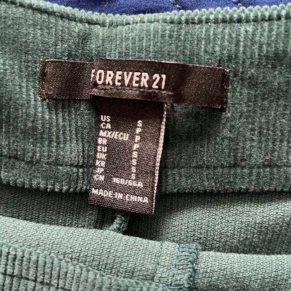 Forever 21 Women’s Small Forest Green Corduroy Skort with Side Tie - New - Picture 3 of 3